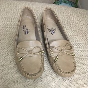 Women’s loafers size 7